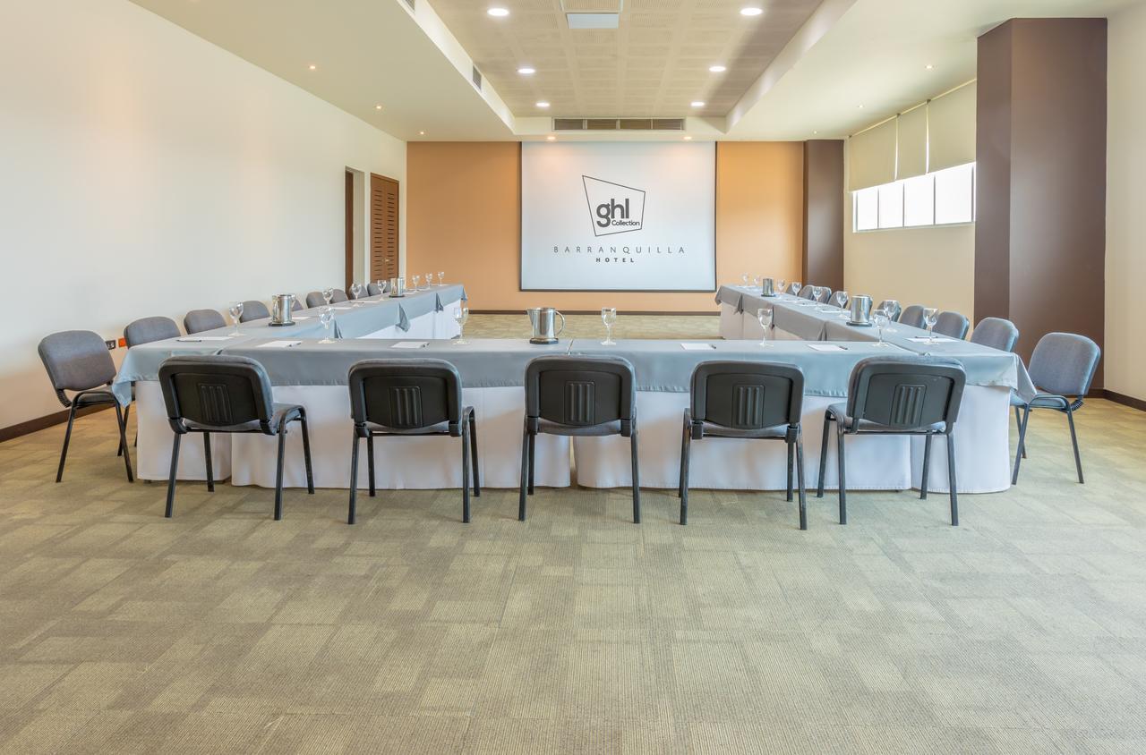 Sky Collection Lifestyle Hotel & Suites Barranquilla Barranquilla (Atlantico) Exteriér fotografie Meeting room at the hotel